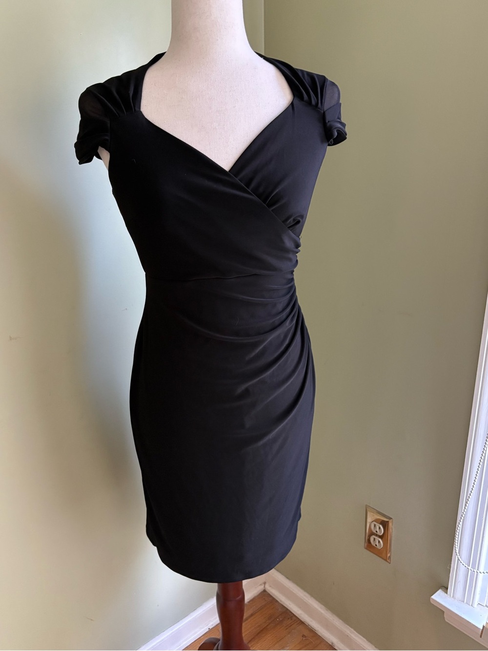 Lauren Ralph Lauren Black Ruched Wrap-Front Dress. 2P  Cap sleeve w/mesh insert